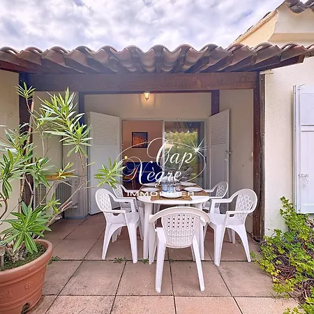 Maison 6 Personnes 3 Etoiles Avec Piscine Et Acces Pramousquier Σπίτι διακοπών *